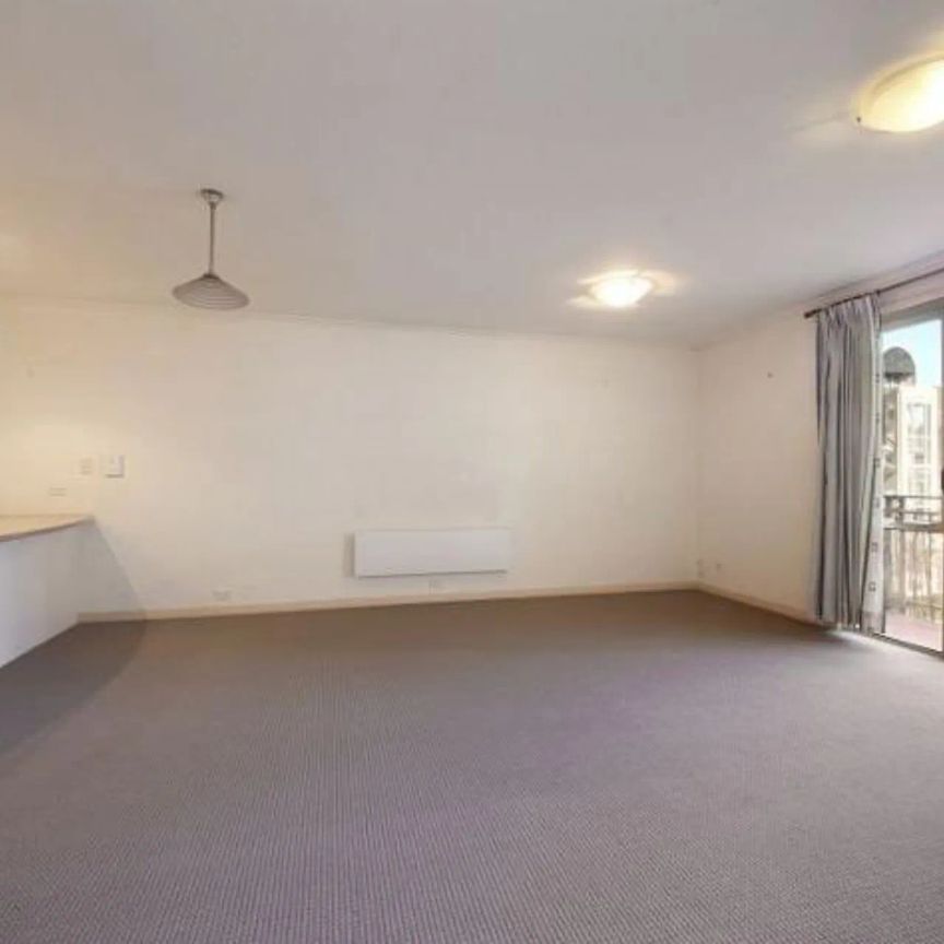 A Lifestyle Location - Sought After Block - Photo 1