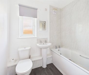 Highgrove Street, - Photo 5