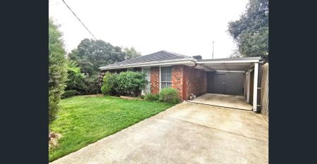 Stunning Spacious Comfortable Family Home - Photo 5