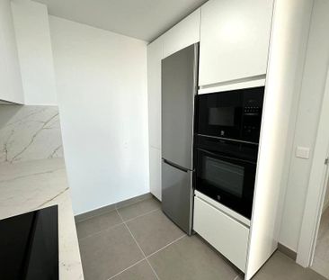 3 room luxury penthouse for rent in Estepona, Andalusia - Photo 3