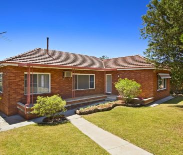 Single-Level Living in Convenient Location - Photo 4