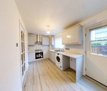 2 bedroom terraced house to rent - Photo 1