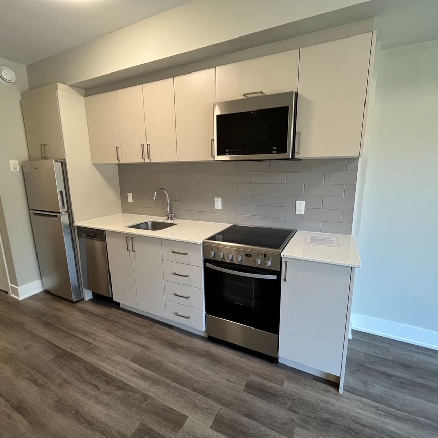 For Lease - 1295 SUMMERVILLE Avenue Unit# 102, Carlington - Central Park, Ontario - Photo 1