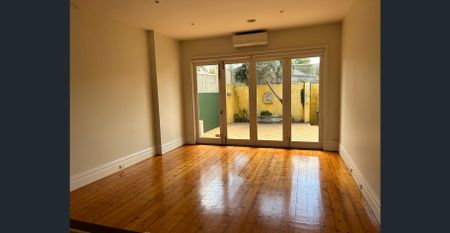 Position Perfect - Photo 5