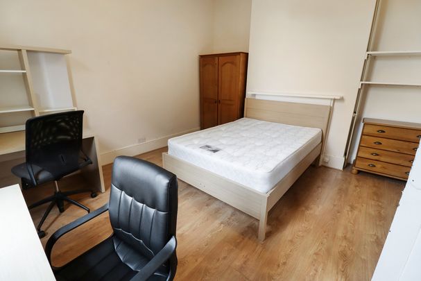 8 Bed Student Accommodation - Photo 1