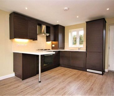 2 bedroom semi-detached house to rent - Photo 2