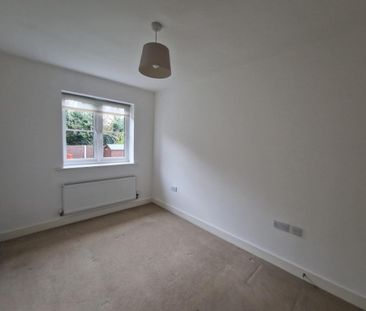 3 bedroom detached house to rent - Photo 2