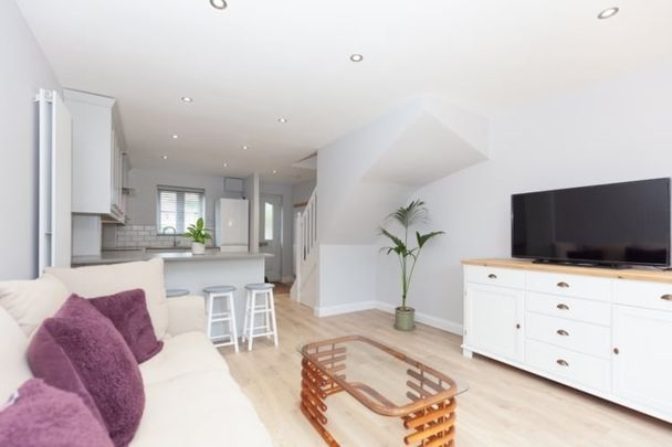 Spruce Drive, Bicester - Photo 1