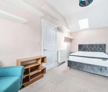 Hollow Lane, Shinfield, Reading, RG2 - Photo 3