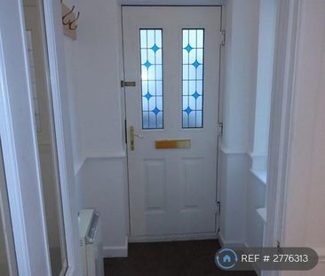 2 bedroom terraced house to rent - Photo 3