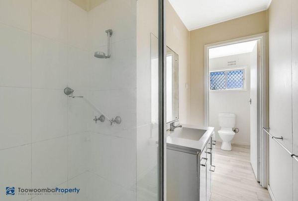 Tidy two bedroom unit - this is the one you have been looking for! - Photo 1