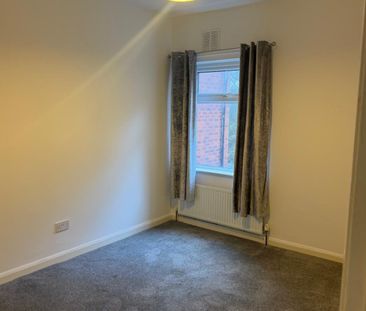 2 bed Terraced in Silkstone Street St Helens, St Helens, WA10 4PB - Photo 4