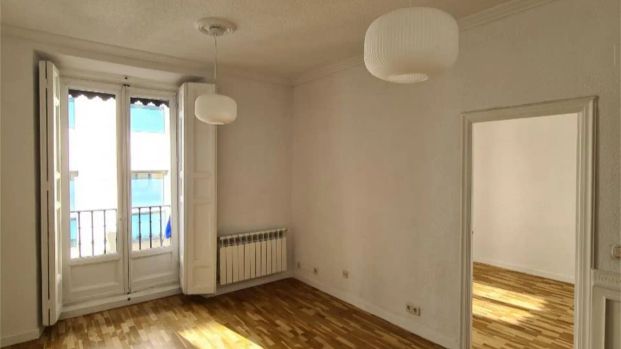 Piso de alquiler en Calle de la Palma, 53, Universidad - Malasaña - Photo 1