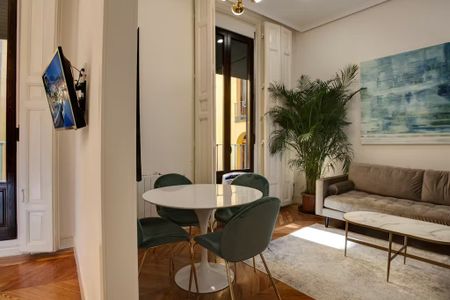 Calle de Fuencarral, Madrid, Community of Madrid 28004 - Foto 3