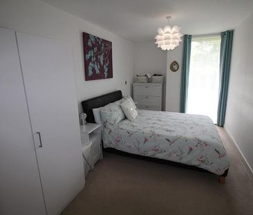 1 bedroom block of apartments to rent - Photo 2