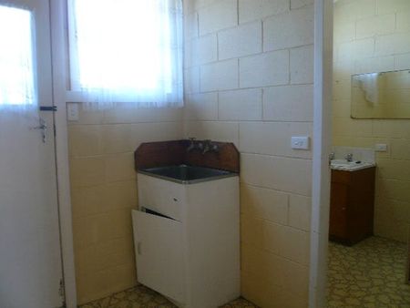 BREAK LEASE - TWO BEDROOM UNIT IN ULVERSTONE! - Photo 2