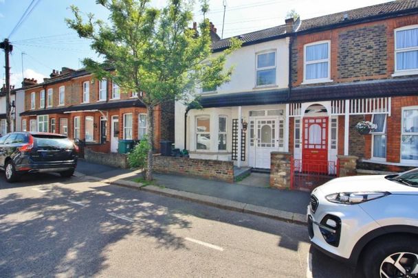 Tucker Street, Watford - Photo 1