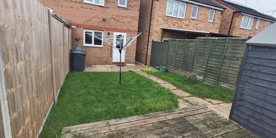 2 bedroom terraced house to rent - Photo 3