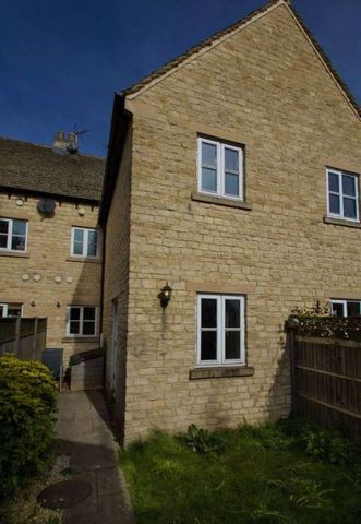 Valence Court, Bampton, Oxfordshire, OX18 - Photo 2