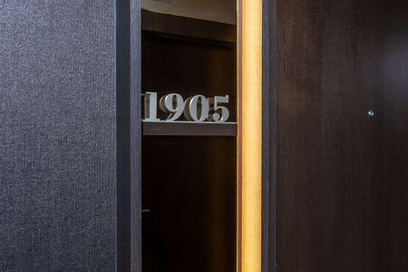 For Lease - 11 Yorkville Avenue Unit# 1905, Toronto, Ontario - Photo 2