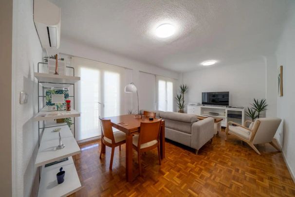 Apartamento de alquiler en Avenida de Aguilera, Benalúa - Photo 1