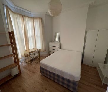 5 Bed Terraced House, Dayton Grove, SE15 - Photo 5