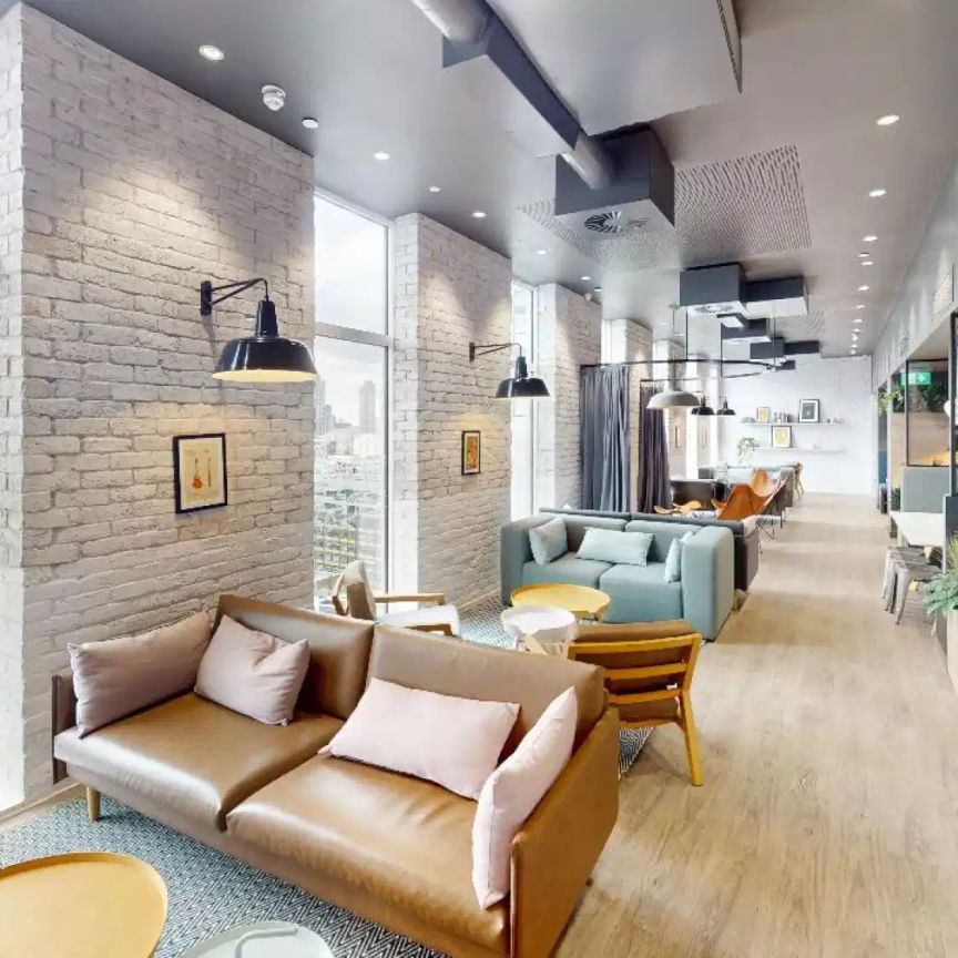 Platinum Studio - Photo 1