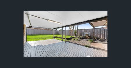 Where Spacious Living and Convenience are Perfectly Matched.. - Photo 4