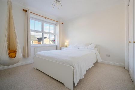 5 bedroom semi-detached house to rent - Photo 5