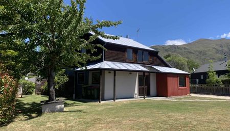 Big is Good! 5 Bedroom Rental Home - Photo 5