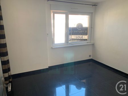 Location Appartement 2 pièces 45m² ST AVOLD 57500 - Photo 2