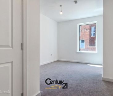 4 bedroom townhouse to rent - Photo 5