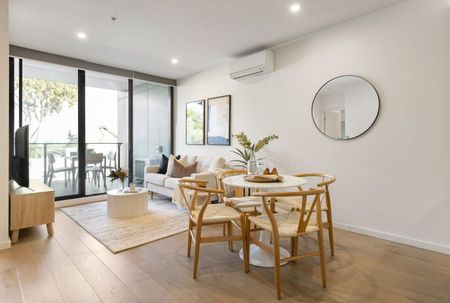 Contemporary Living in the Heart of Preston - Photo 2