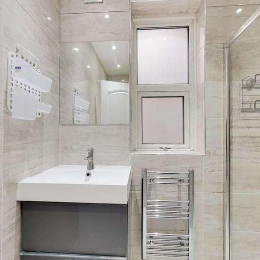 London Road, Thornton Heath, CR7 - Photo 1