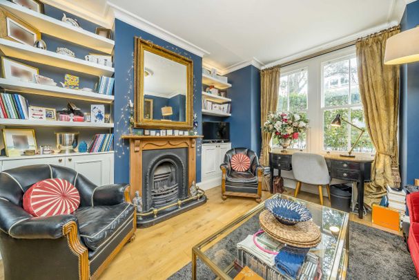 Grove Road, Barnes, SW13, London - Photo 1