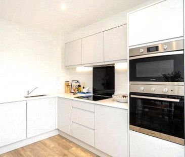 Elmsleigh Road, Staines-upon-Thames, Surrey, TW18 4AL - Photo 6