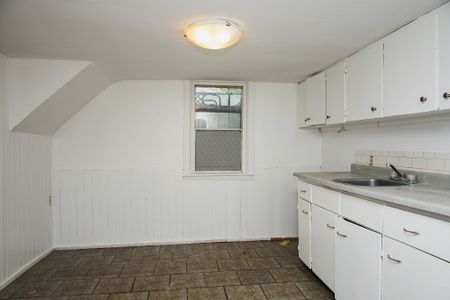 For Lease - 83 Lorne Avenue Unit# B, Quinte West, Ontario - Photo 3