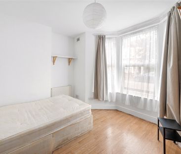 Aspinall Road, London, SE4 ground floor flat to rent - Photo 3
