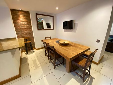 Cae Banc, Sketty, Swansea, SA2 - Photo 2