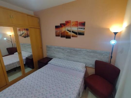 Calle del Halcón, Madrid, Community of Madrid 28025 - Photo 1