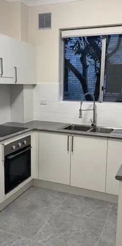 “LUXURY URBAN LIVING - FULLY RENOVATED 3 BEDROOM” - Photo 1