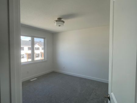 For Lease - 54 Arinto Place, Kanata, Ontario - Photo 3