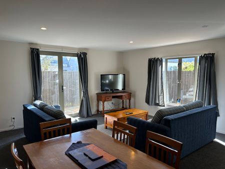 Three Bedroom Townhouse - Photo 4