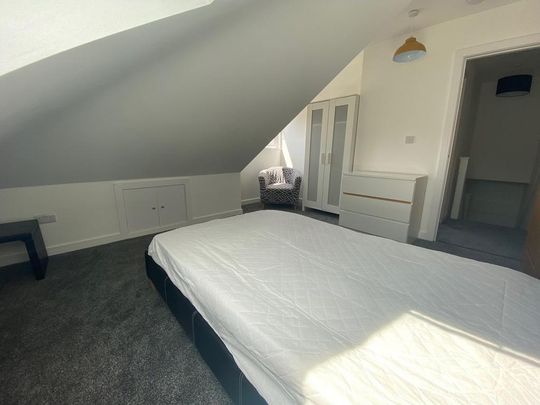 3 bedroom flat to rent - Photo 1