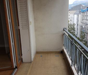 Location Appartement 3 pièces 81m² ANNECY 74000 - Photo 3