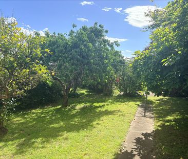 Neat family home with gardener included - Photo 2