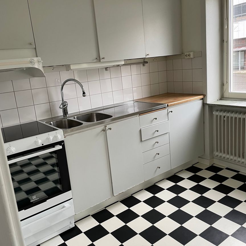 Stationsvägen, Finspång - Photo 1