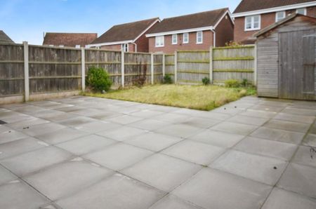 3 bedroom semi-detached house to rent - Photo 4