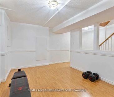 Detached Home For Lease | W9245835 - Photo 6