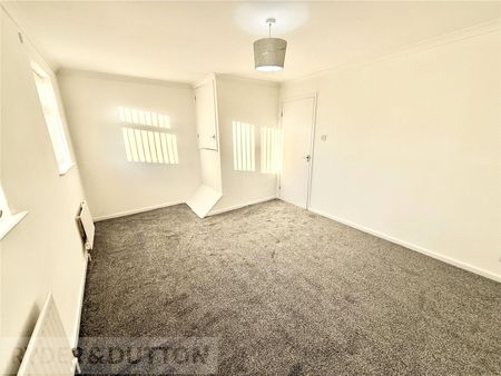 Old Road, 115, Failsworth, M35 0GD, Manchester - Photo 4